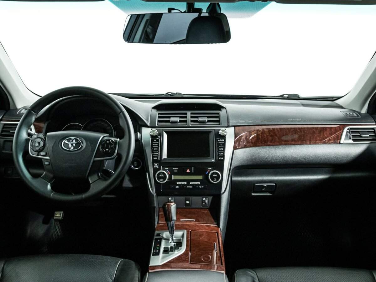 Купить Toyota Camry с пробегом. Фото: #12