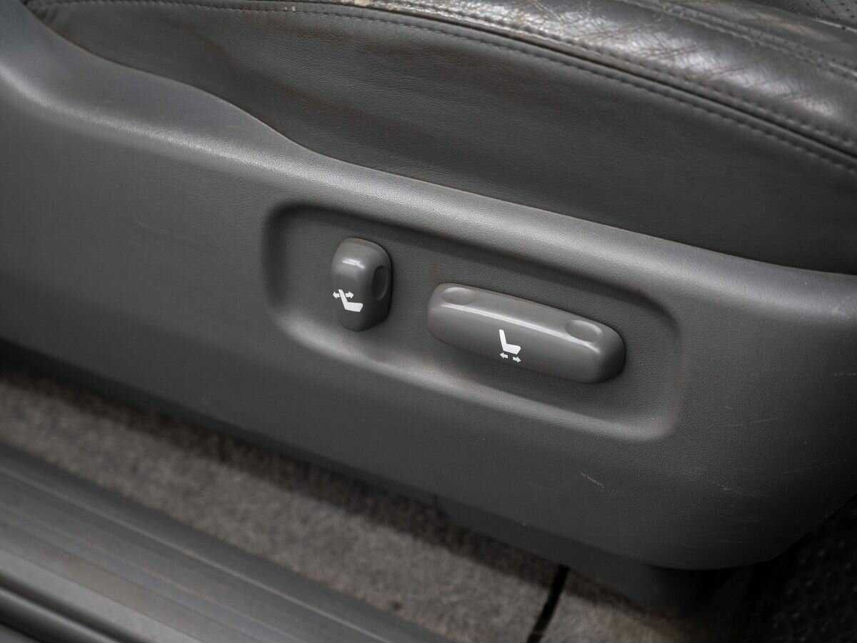 Купить Toyota Land Cruiser Prado с пробегом. Фото: #23