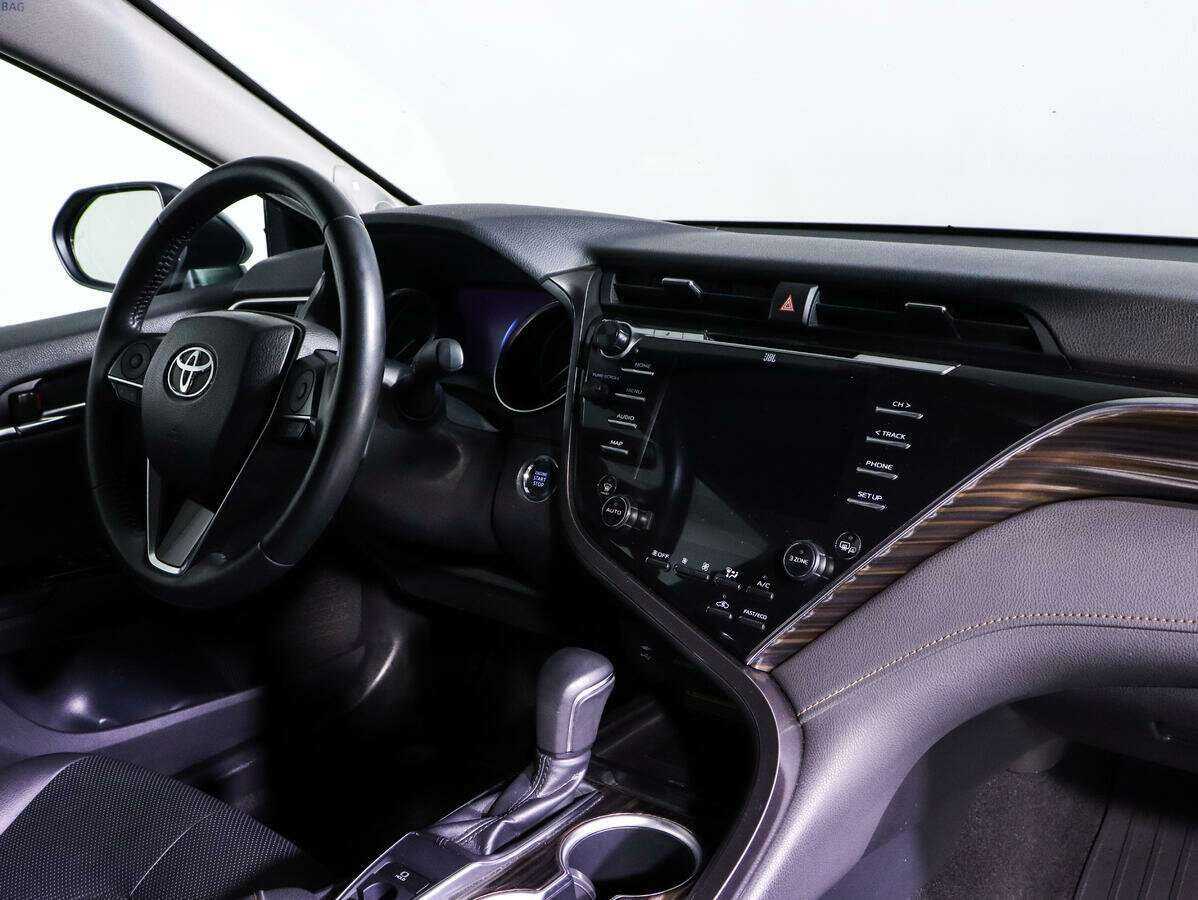 Купить Toyota Camry с пробегом. Фото: #8