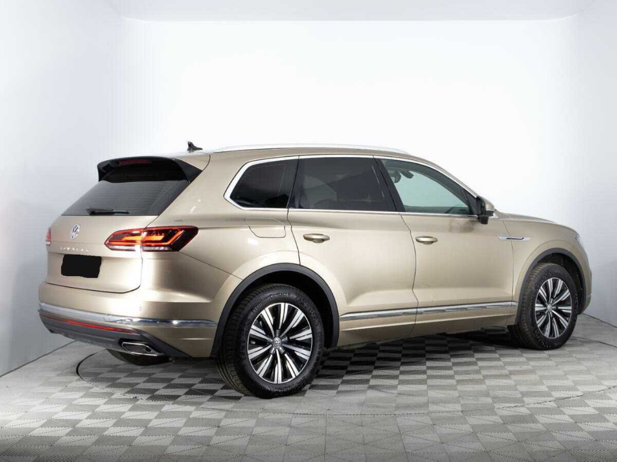 Купить Volkswagen Touareg с пробегом. Фото: #4