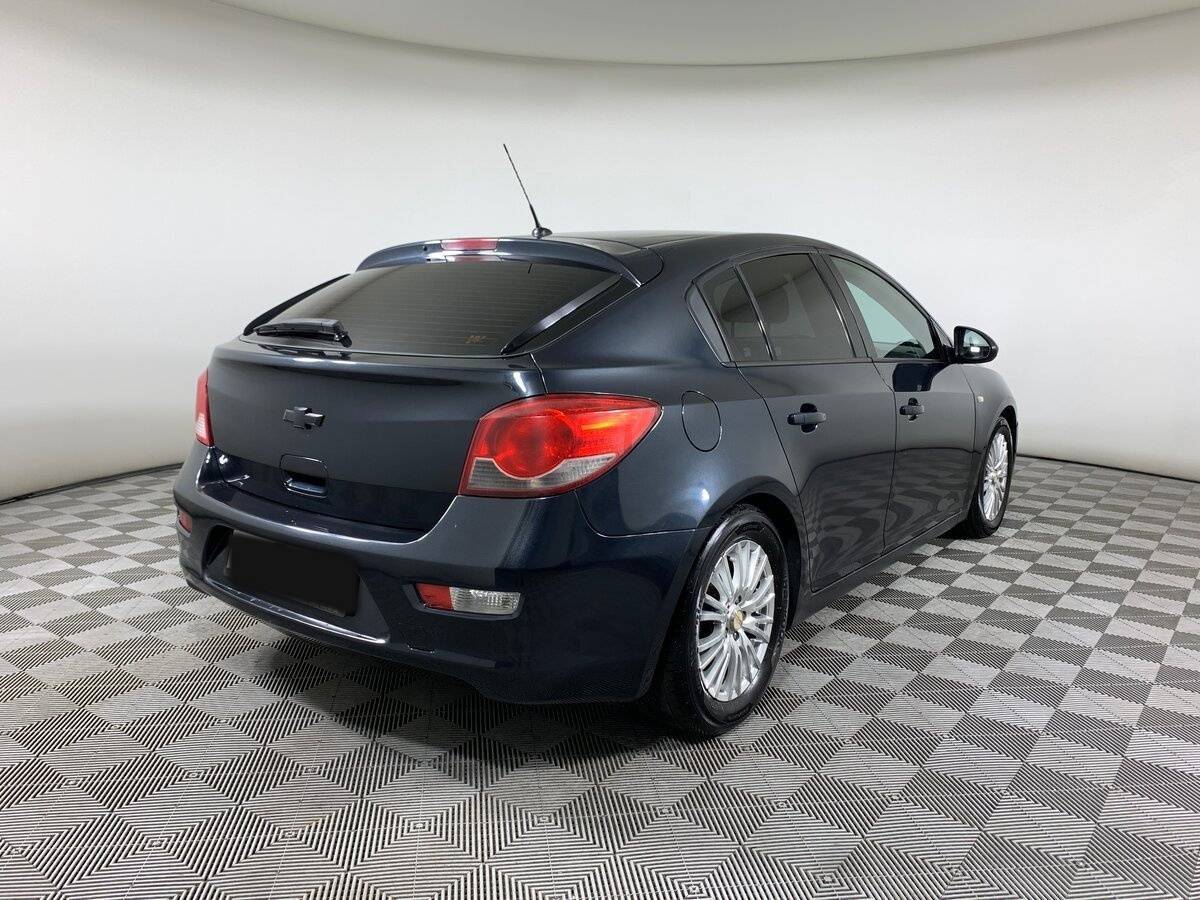 Купить Chevrolet Cruze с пробегом. Фото: #4