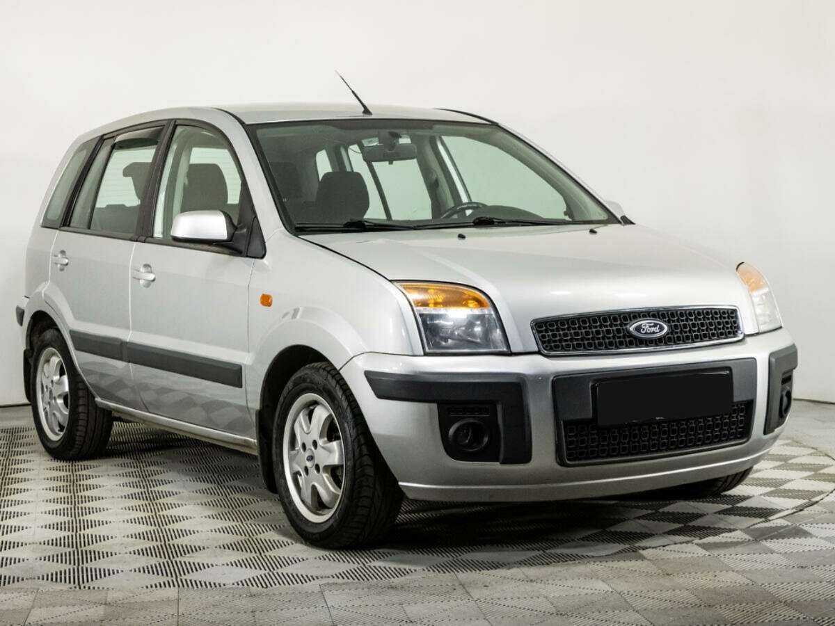 Купить Ford Fusion с пробегом. Фото: #2