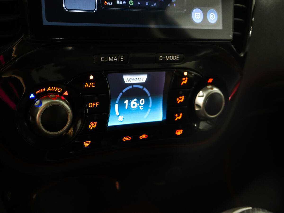 Купить Nissan Juke с пробегом. Фото: #17