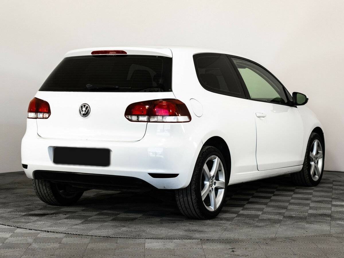 Купить Volkswagen Golf с пробегом. Фото: #3