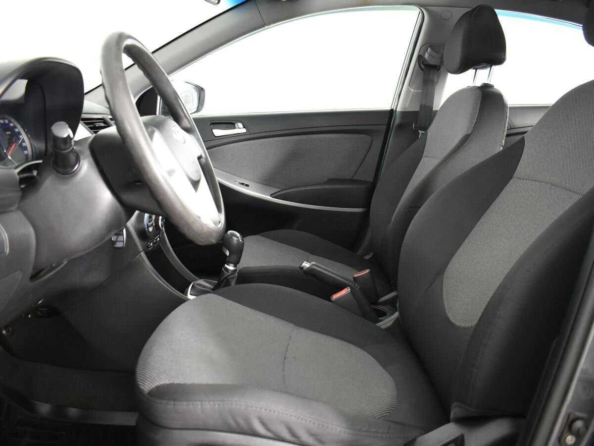 Купить Hyundai Solaris с пробегом. Фото: #9