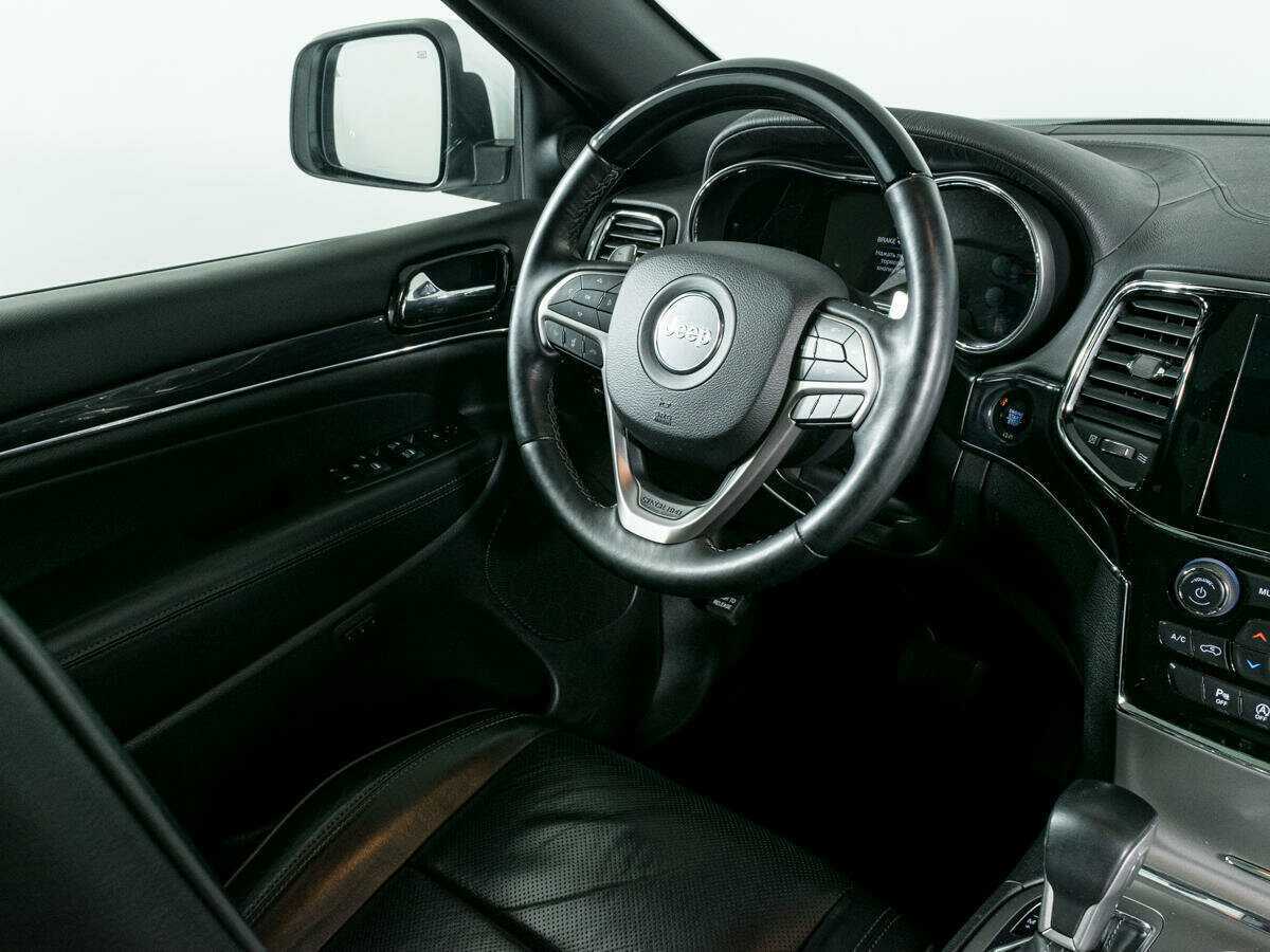 Купить Jeep Grand Cherokee с пробегом. Фото: #11