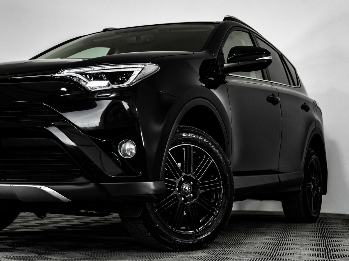 Купить Toyota RAV4 с пробегом. Фото: #1