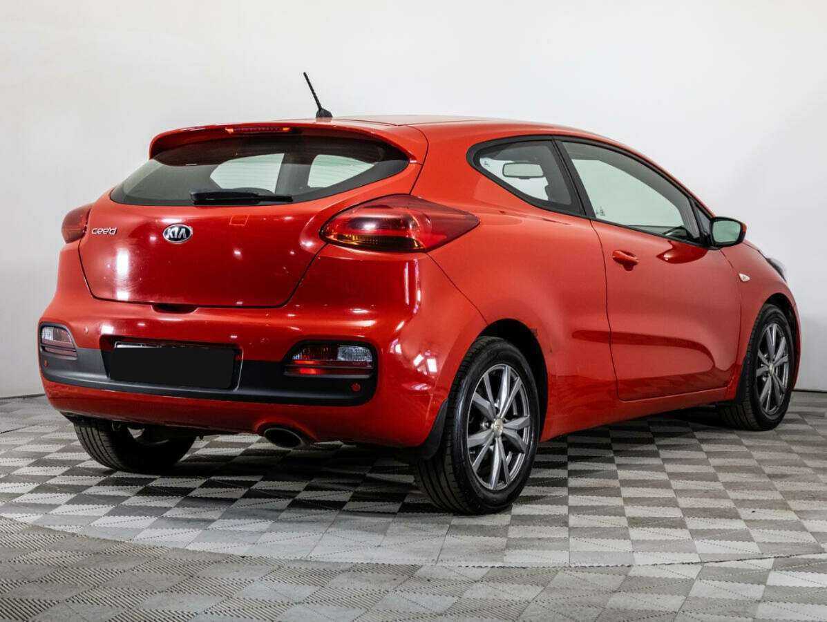 Купить Kia Ceed с пробегом. Фото: #4