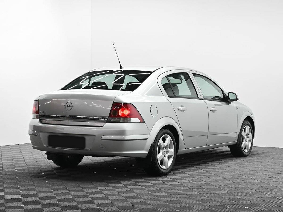 Купить Opel Astra с пробегом. Фото: #3