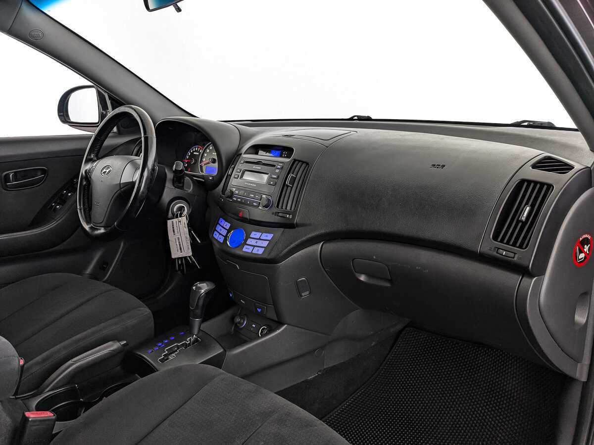 Купить Hyundai Elantra с пробегом. Фото: #8