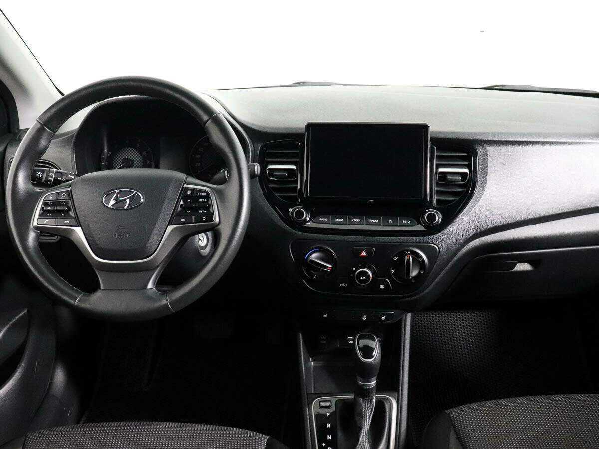 Купить Hyundai Solaris с пробегом. Фото: #10