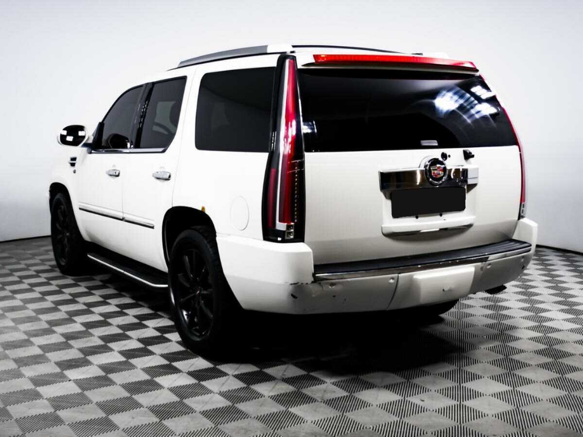 Купить Cadillac Escalade с пробегом. Фото: #5