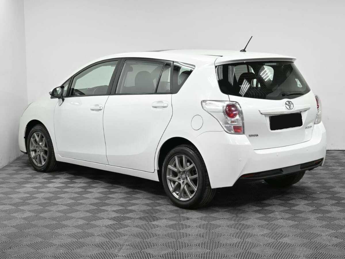 Купить Toyota Verso с пробегом. Фото: #3