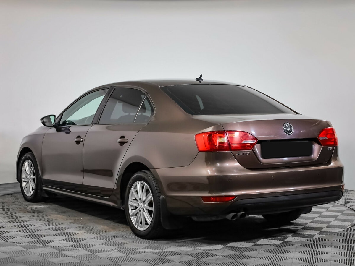 Купить Volkswagen Jetta с пробегом. Фото: #5