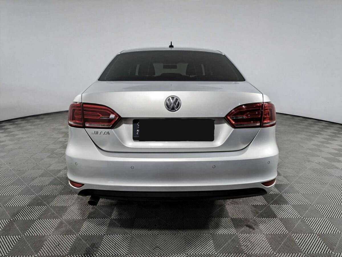Купить Volkswagen Jetta с пробегом. Фото: #4