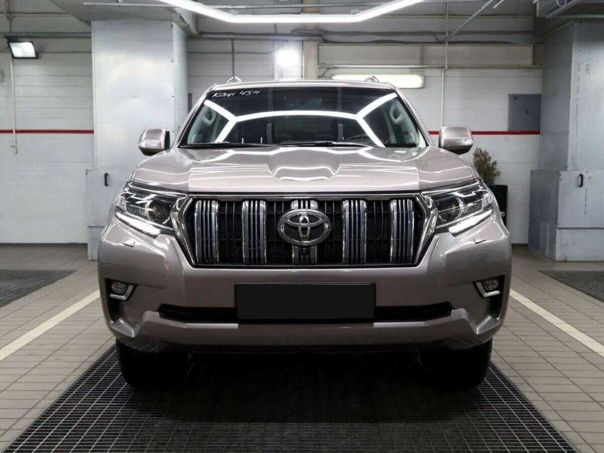Купить Toyota Land Cruiser Prado с пробегом. Фото: #2