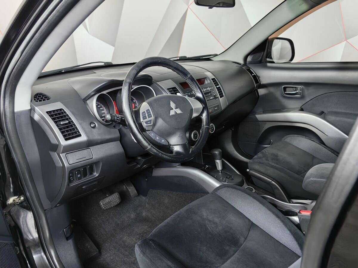 Купить Mitsubishi Outlander с пробегом. Фото: #13