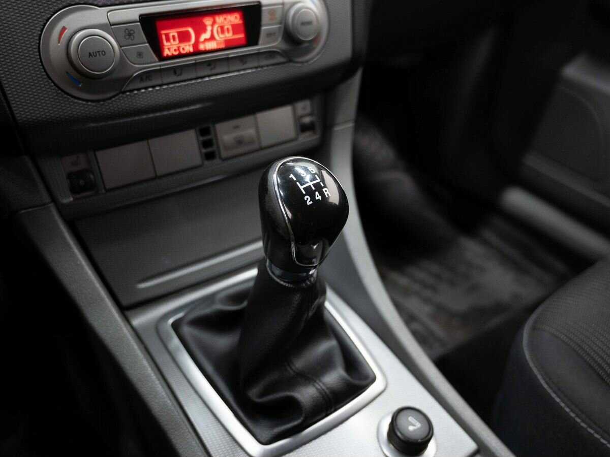 Купить Ford Focus с пробегом. Фото: #18