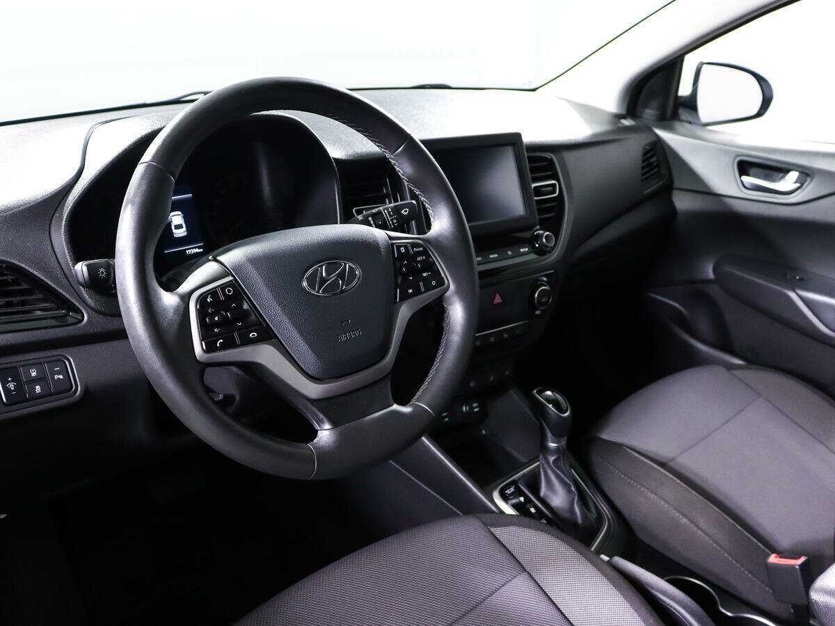 Купить Hyundai Solaris с пробегом. Фото: #13