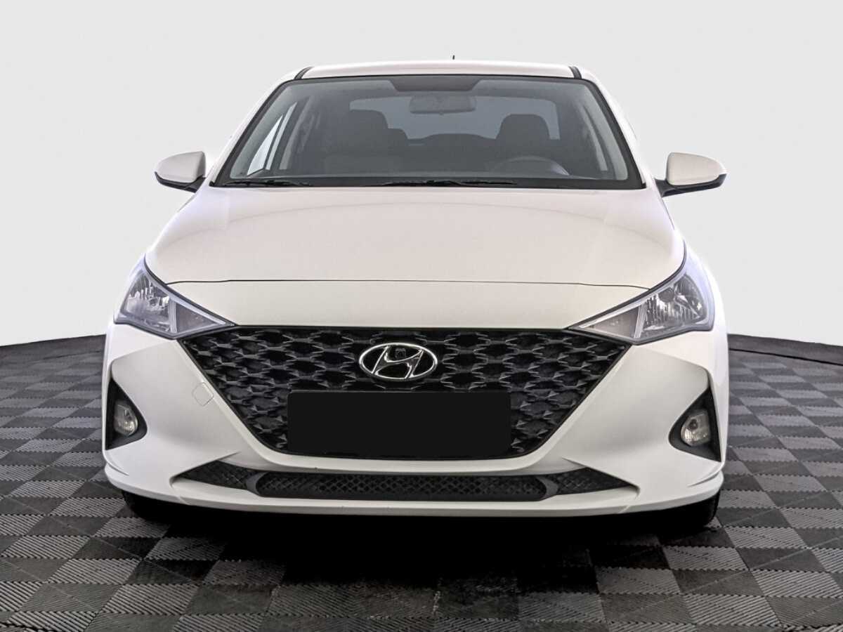 Купить Hyundai Solaris с пробегом. Фото: #1