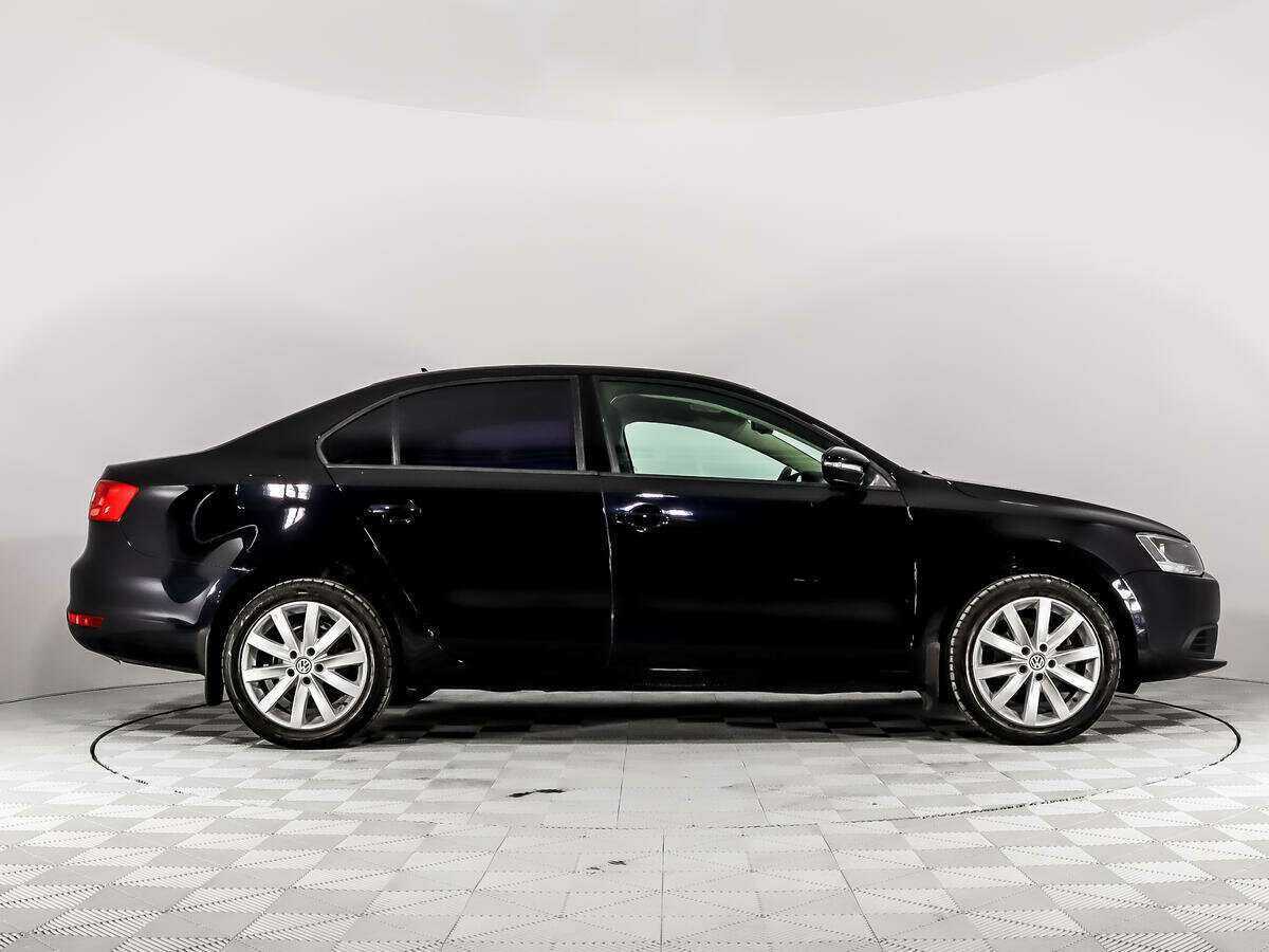 Купить Volkswagen Jetta с пробегом. Фото: #3