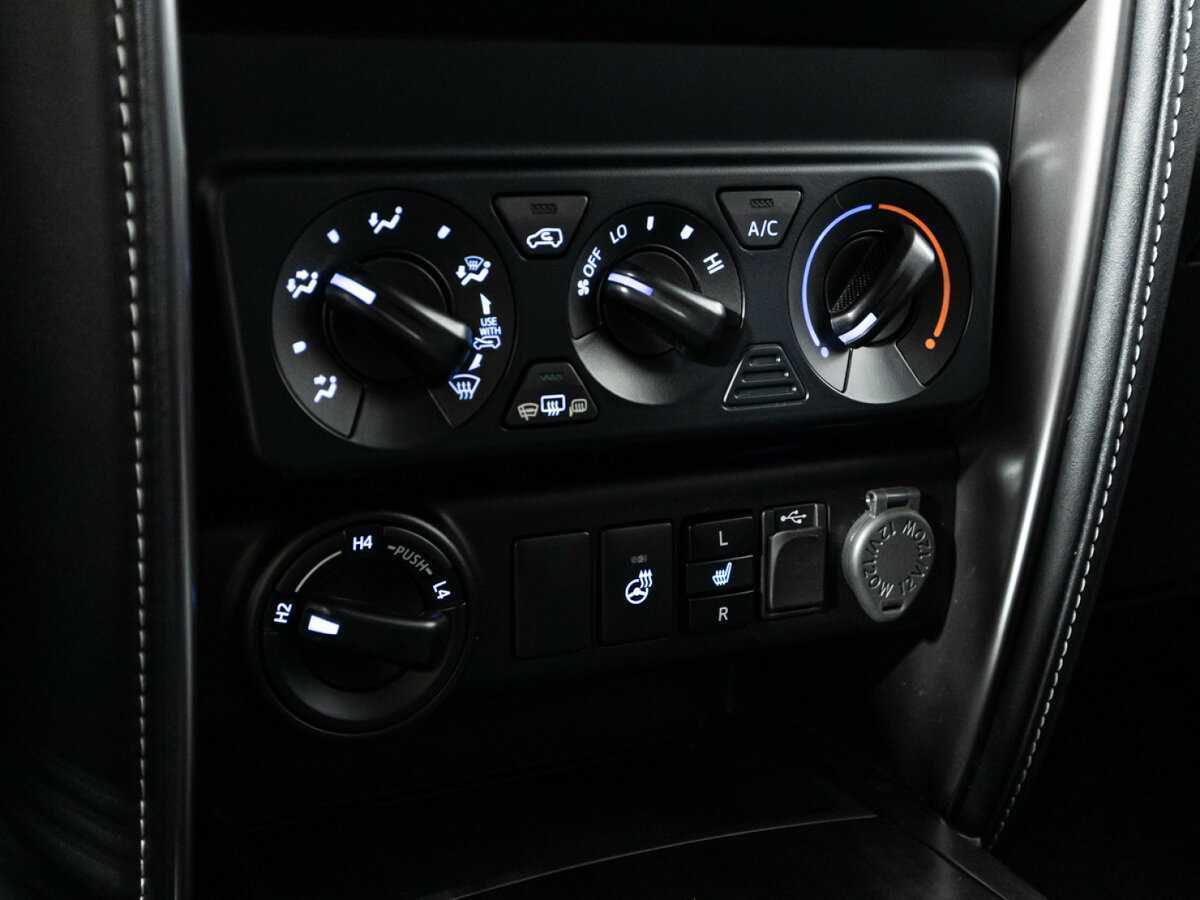 Купить Toyota Fortuner с пробегом. Фото: #15