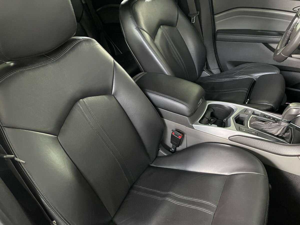 Купить Cadillac SRX с пробегом. Фото: #23