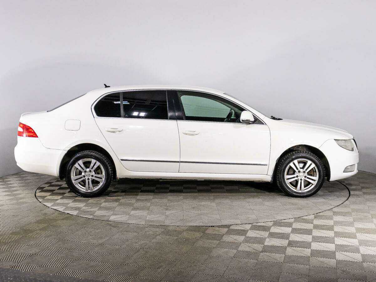 Купить Skoda Superb с пробегом. Фото: #3