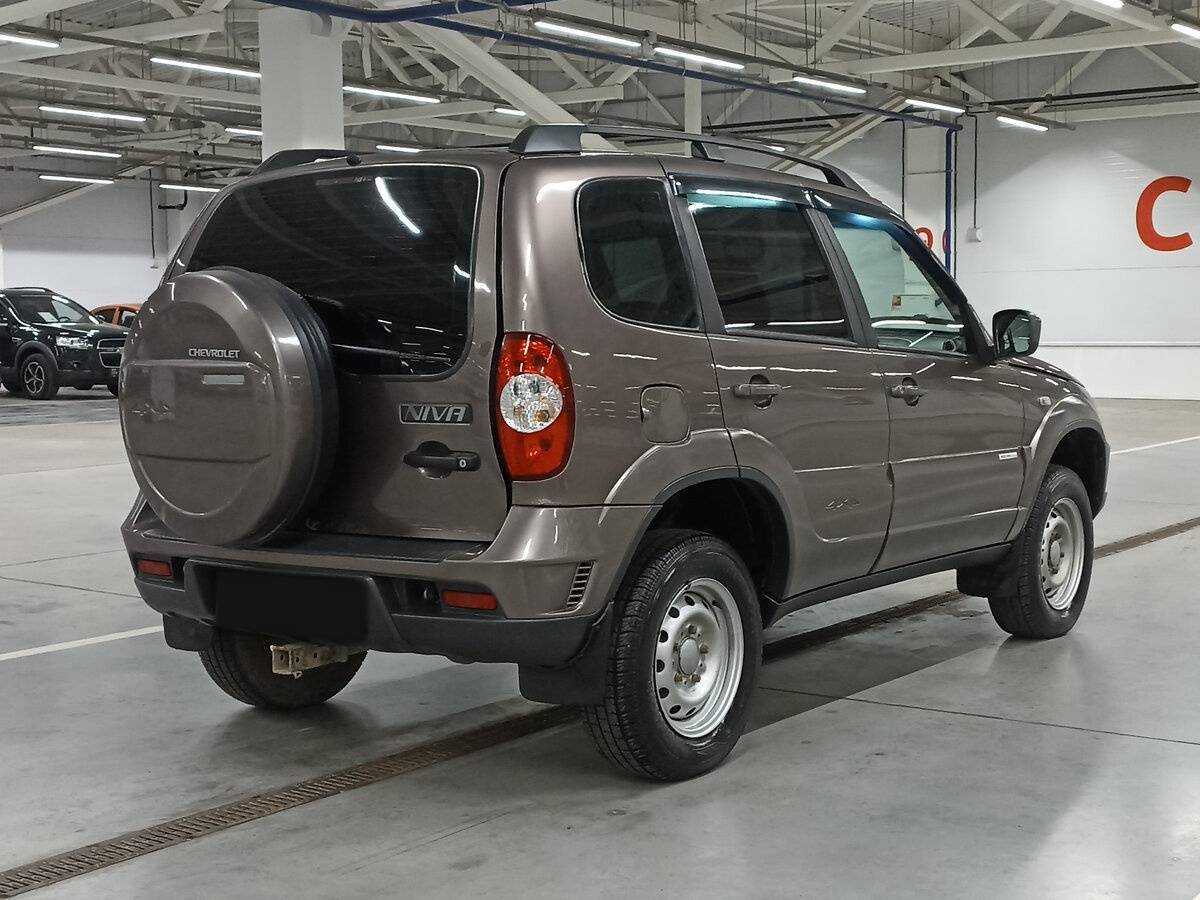 Купить Chevrolet Niva с пробегом. Фото: #4