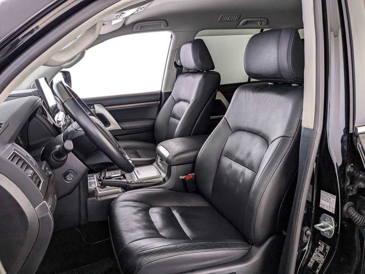 Купить Toyota Land Cruiser с пробегом. Фото: #17