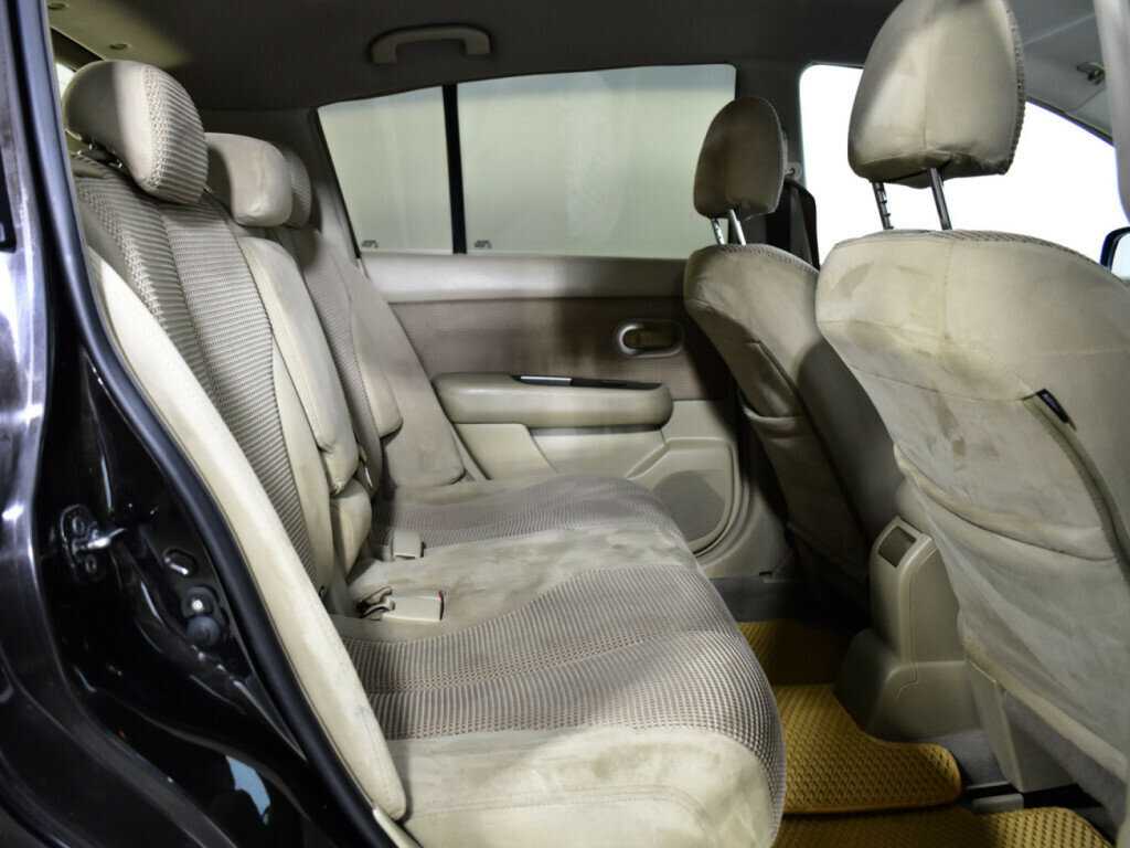 Купить Nissan Tiida с пробегом. Фото: #9