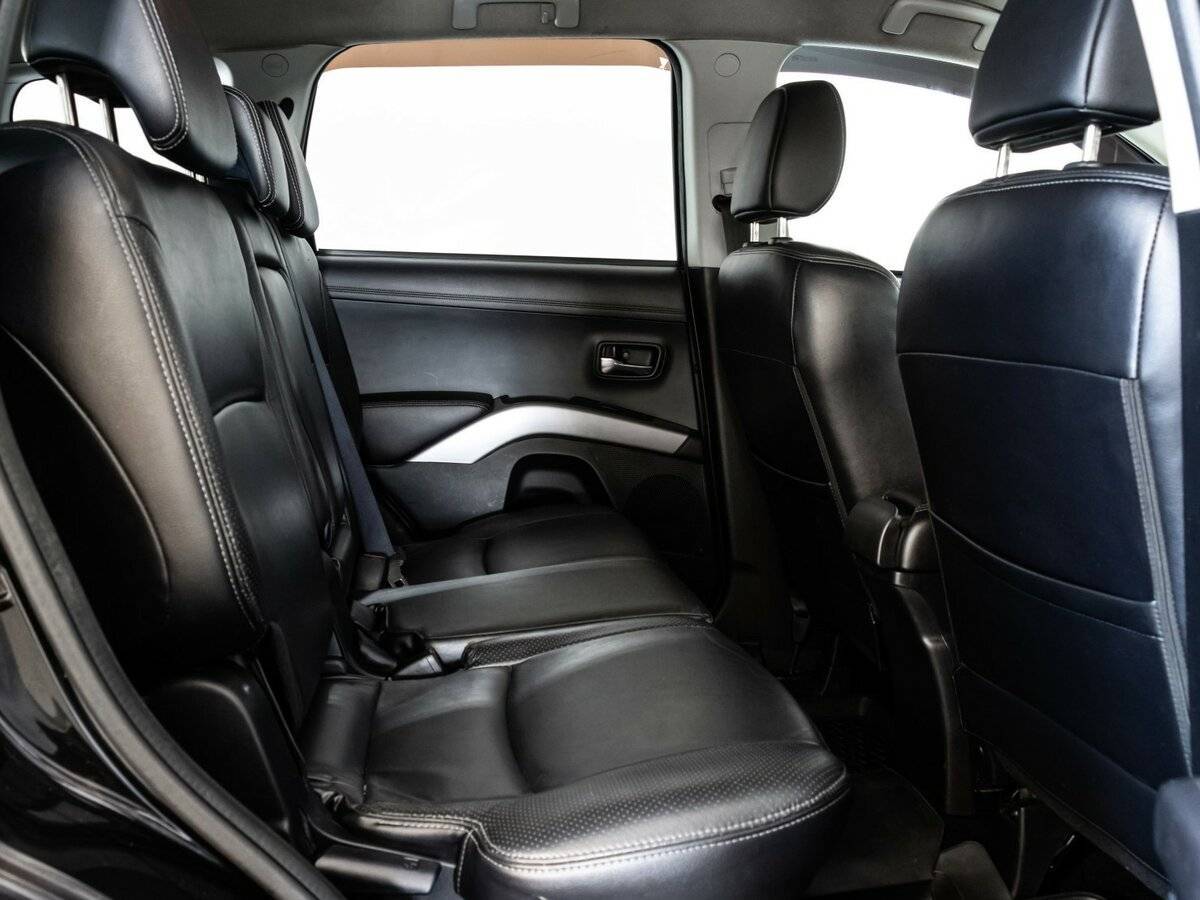 Купить Mitsubishi Outlander с пробегом. Фото: #13