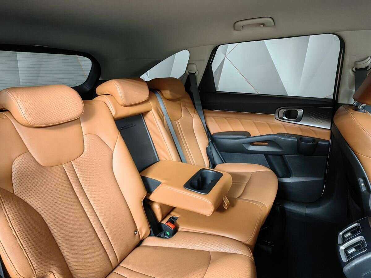 Купить Kia Sorento с пробегом. Фото: #12
