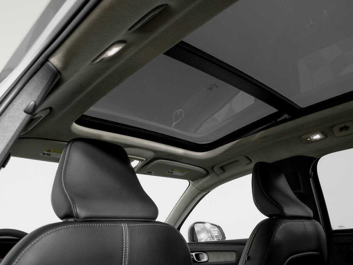 Купить Volvo XC40 с пробегом. Фото: #10