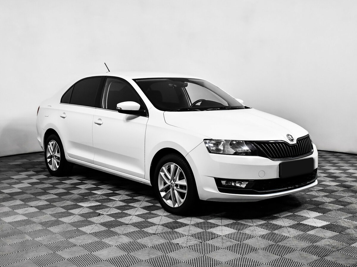 Купить Skoda Rapid с пробегом. Фото: #2