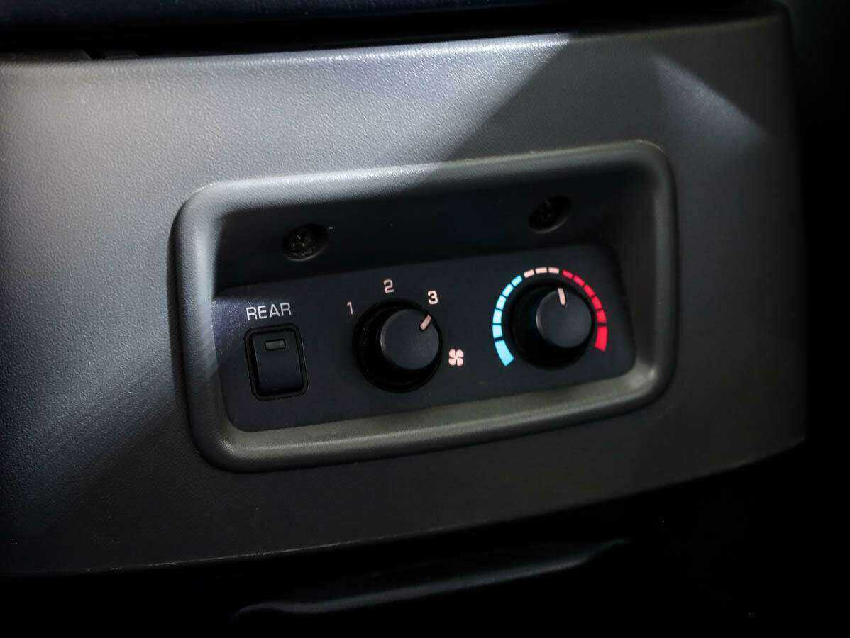 Купить Mitsubishi Pajero с пробегом. Фото: #10