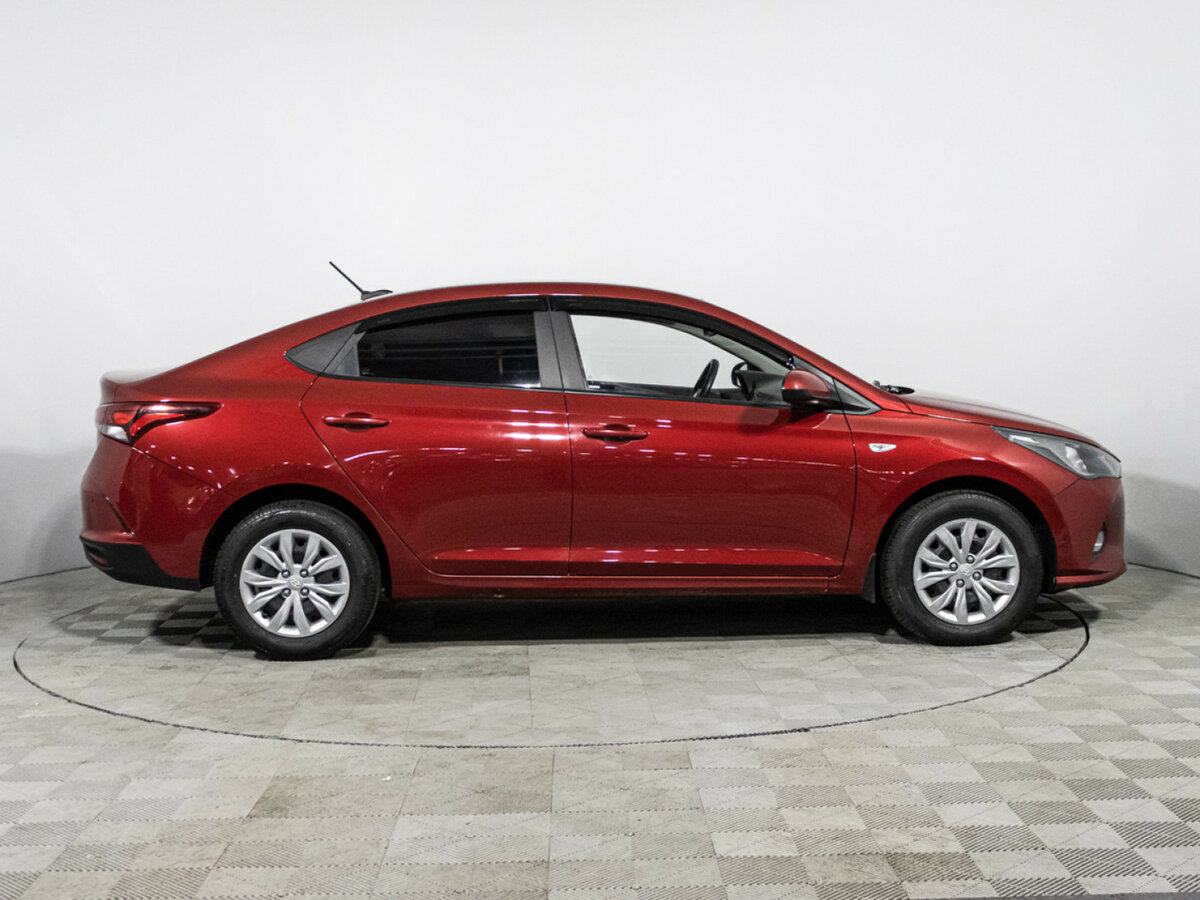 Купить Hyundai Solaris с пробегом. Фото: #3