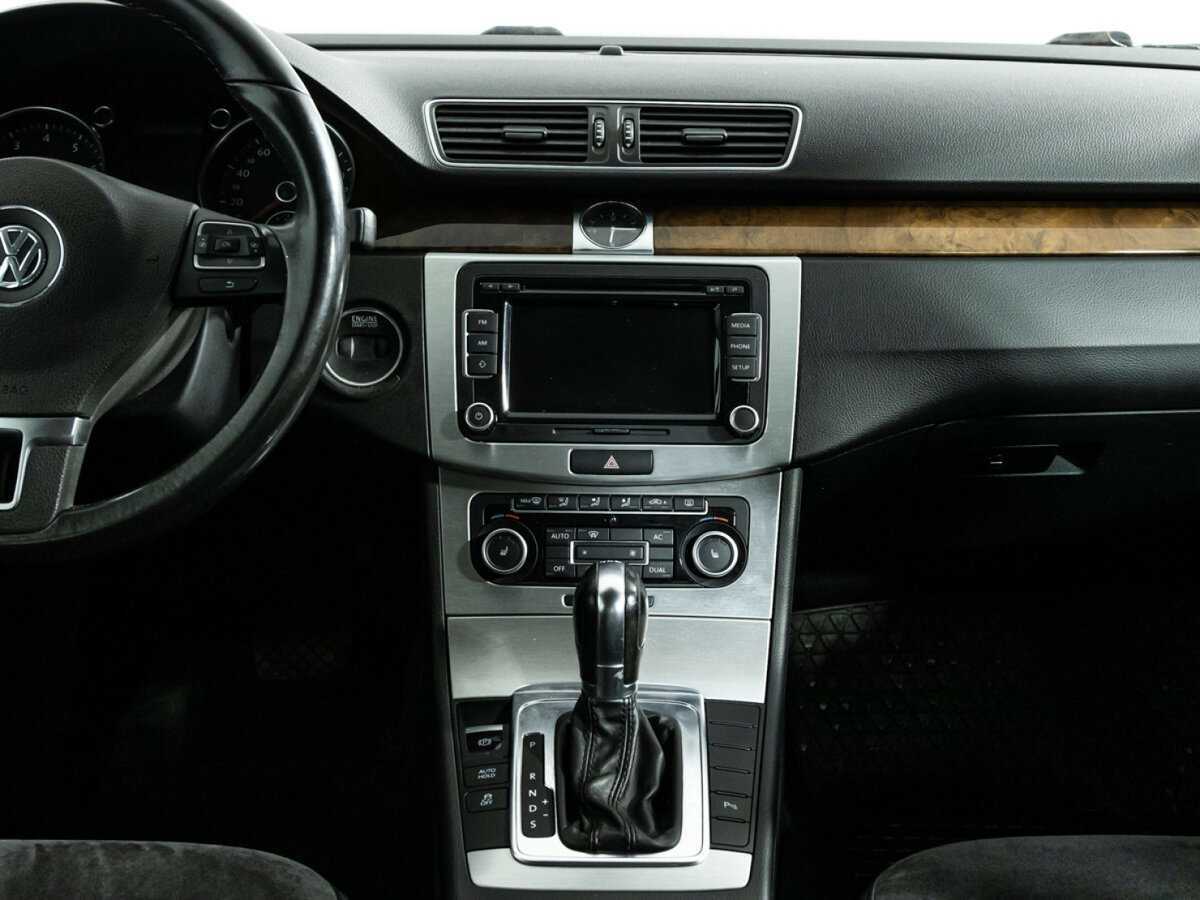 Купить Volkswagen Passat с пробегом. Фото: #13