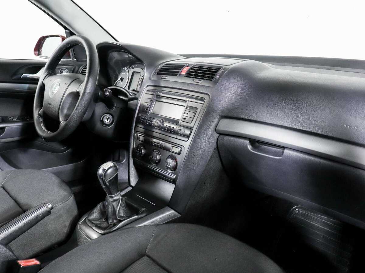 Купить Skoda Octavia с пробегом. Фото: #8