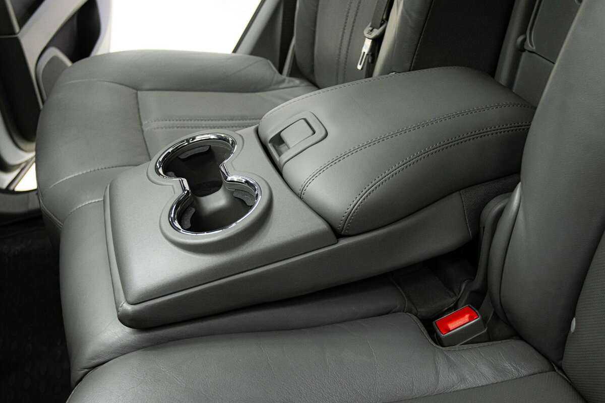 Купить Cadillac SRX с пробегом. Фото: #20