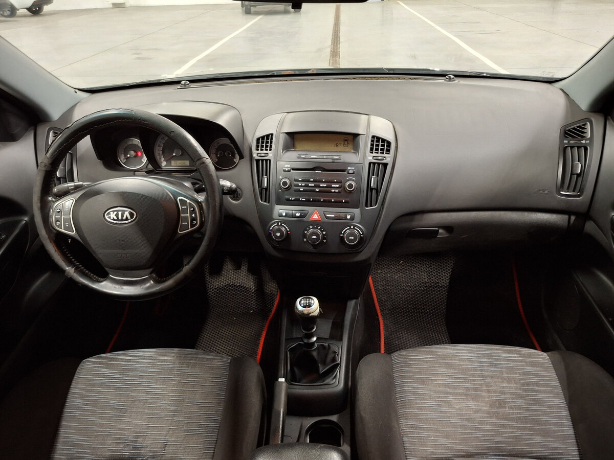 Купить Kia Ceed с пробегом. Фото: #13