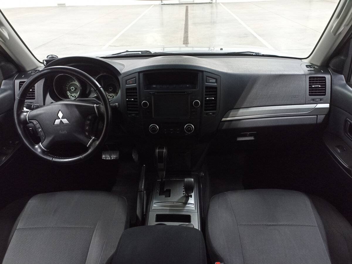 Купить Mitsubishi Pajero с пробегом. Фото: #13
