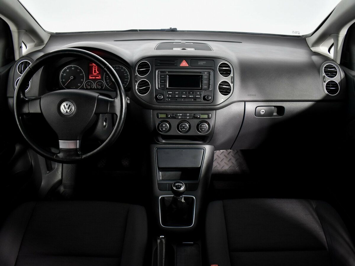 Купить Volkswagen Golf Plus с пробегом. Фото: #13