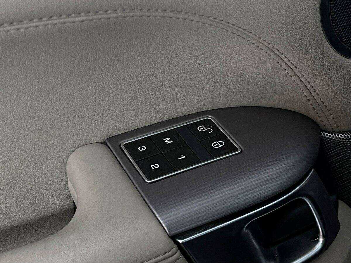 Купить Land Rover Range Rover Sport с пробегом. Фото: #13