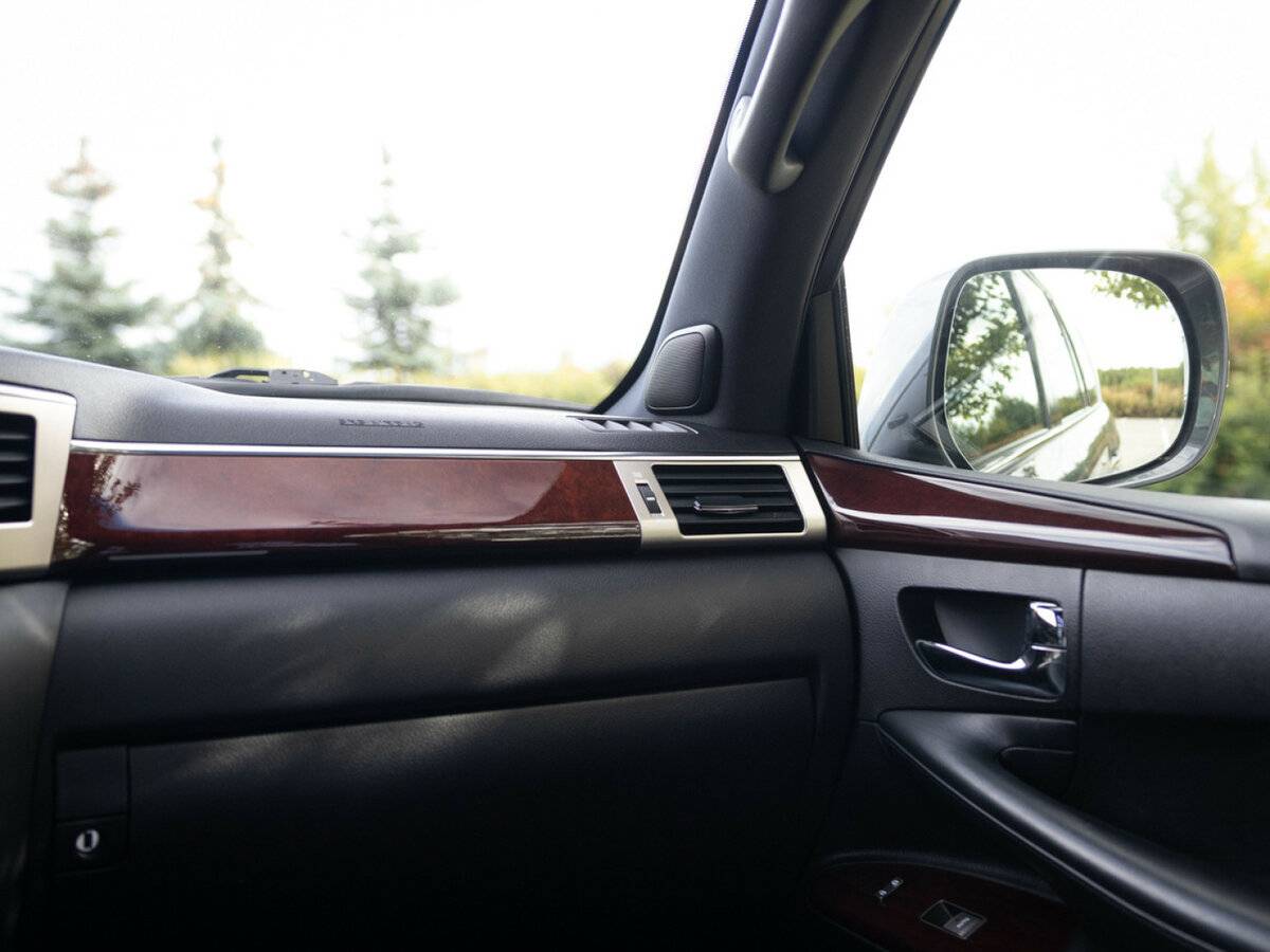 Купить Lexus LX с пробегом. Фото: #13
