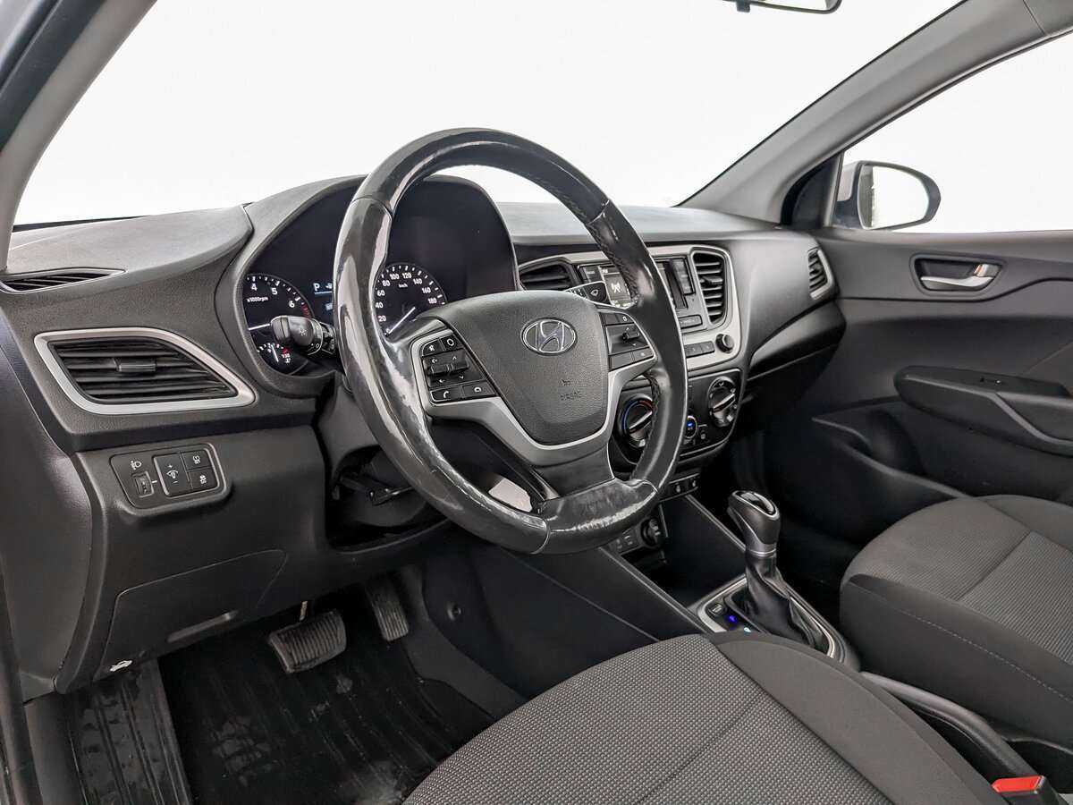 Купить Hyundai Solaris с пробегом. Фото: #15