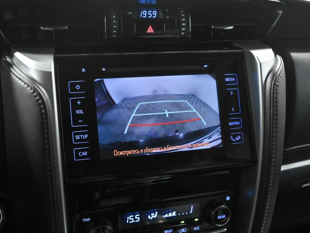 Купить Toyota Fortuner с пробегом. Фото: #11