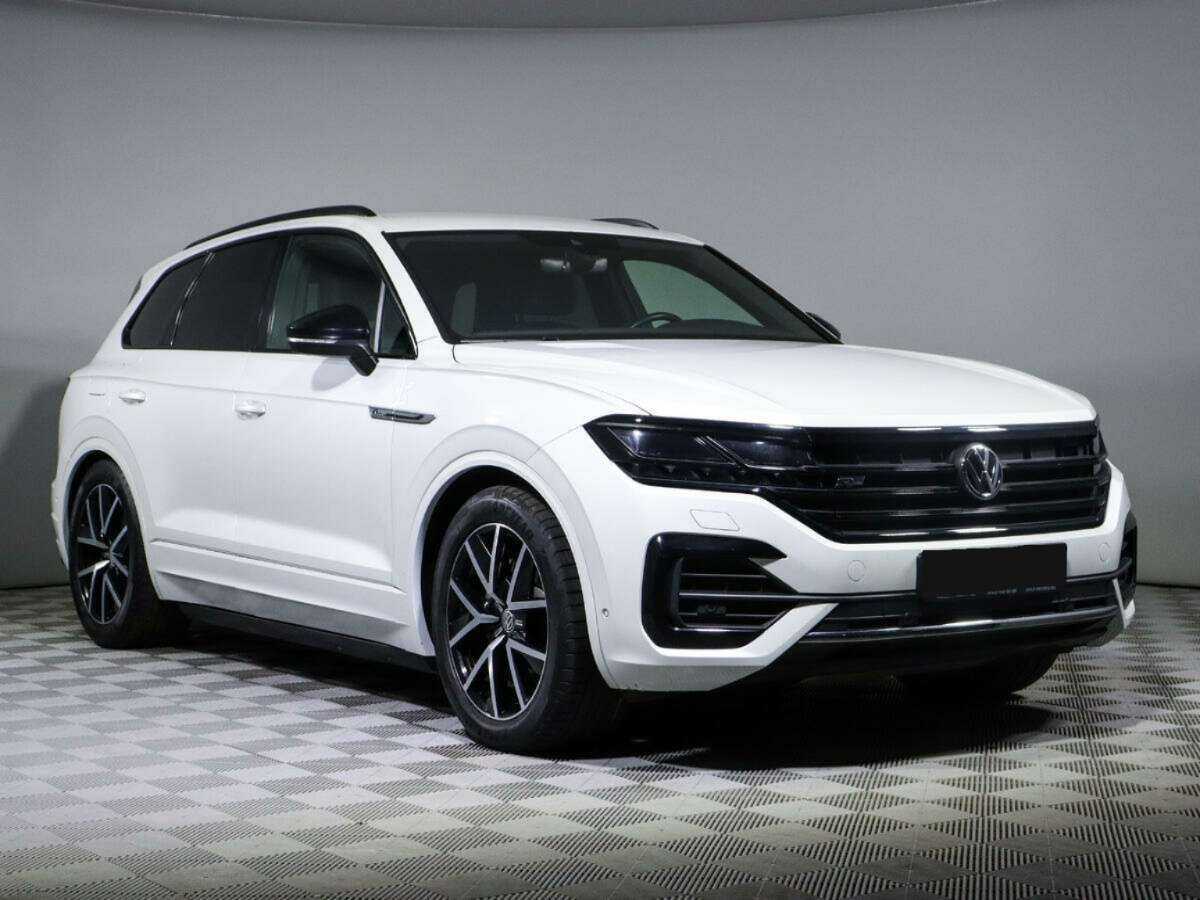 Купить Volkswagen Touareg с пробегом. Фото: #2