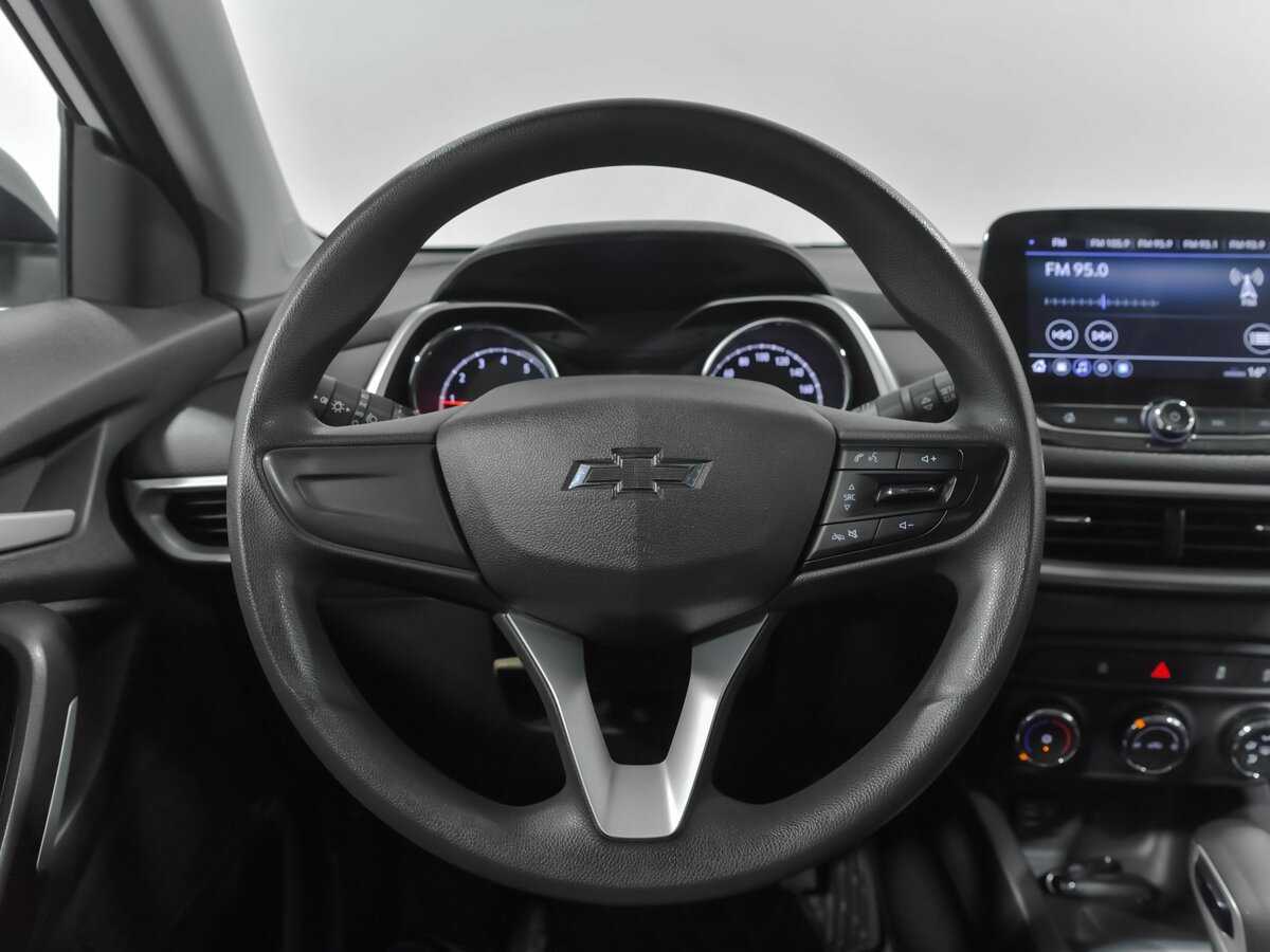 Купить Chevrolet Tracker с пробегом. Фото: #8