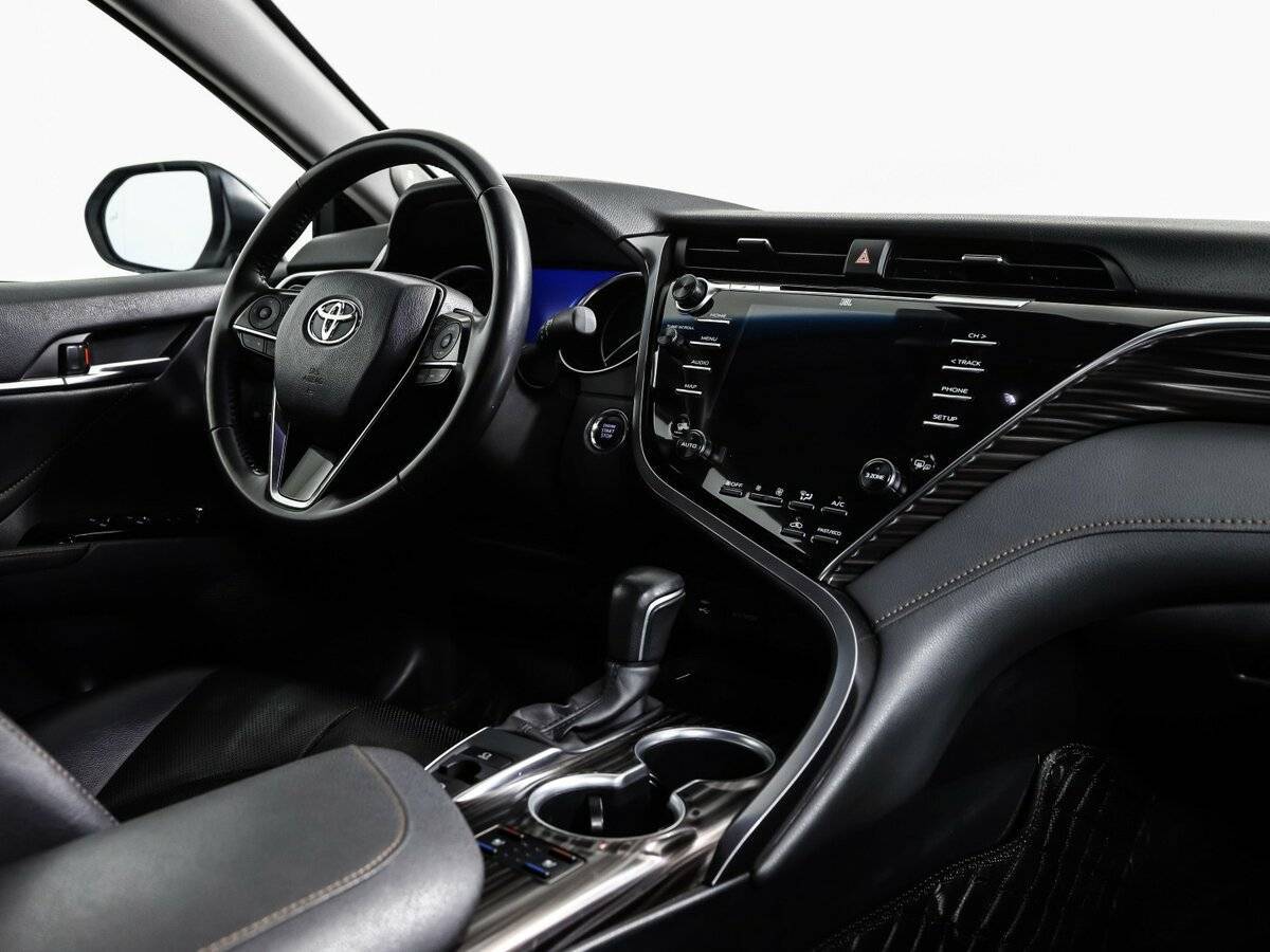 Купить Toyota Camry с пробегом. Фото: #8